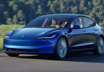 Tesla przywróciła dźwignie na kierownicy w ...