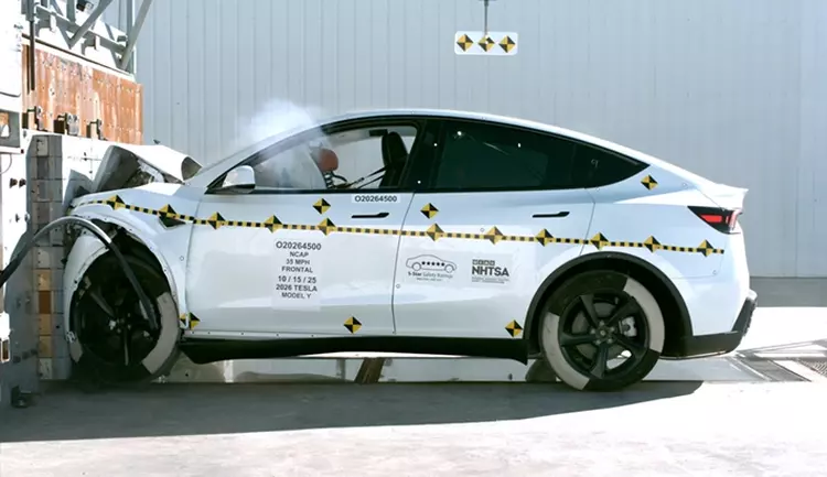 Tesla Model Y 2026 przełamuje bariery: ...