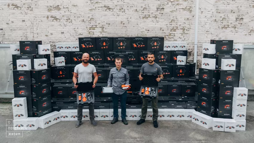 Fundacja Turn Back Alive zakupiła dla Sił Zbrojnych Ukrainy 382 quadkoptery Autel EVO II o wartości prawie 76 000 000 jenów