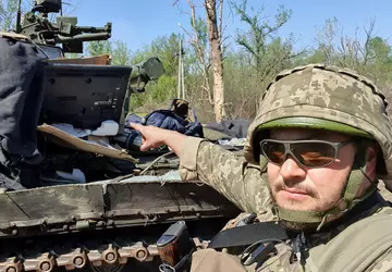 Rosyjski okupant ukradł telewizor, naprawił go ...