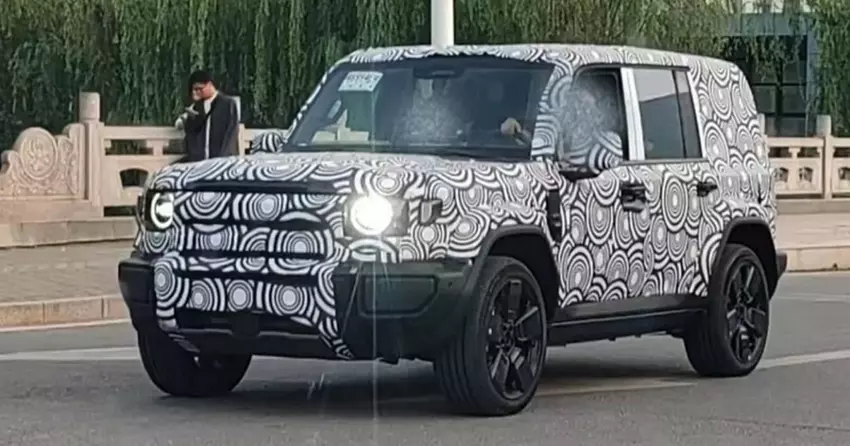 Chiński iCar przygotowuje "bliźniaka" Land Rover Defender, który będzie trzykrotnie tańszy od oryginału