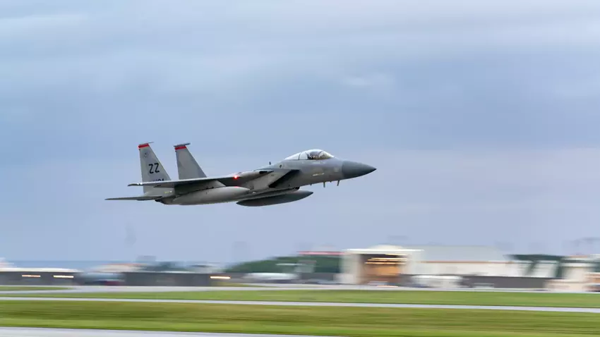 USA rozpoczęły proces wycofywania myśliwców F-15 Eagle z bazy lotniczej Kadena w Japonii, gdzie samoloty służyły od 1979 roku