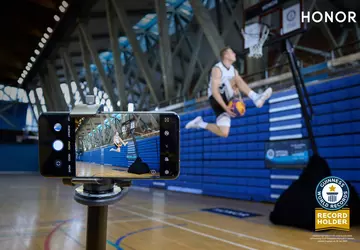 Snapdragon 8 Gen 2, Android 13 ...