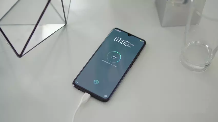 Insider: smartfon z 150-watową ładowarką już wkrótce na rynku