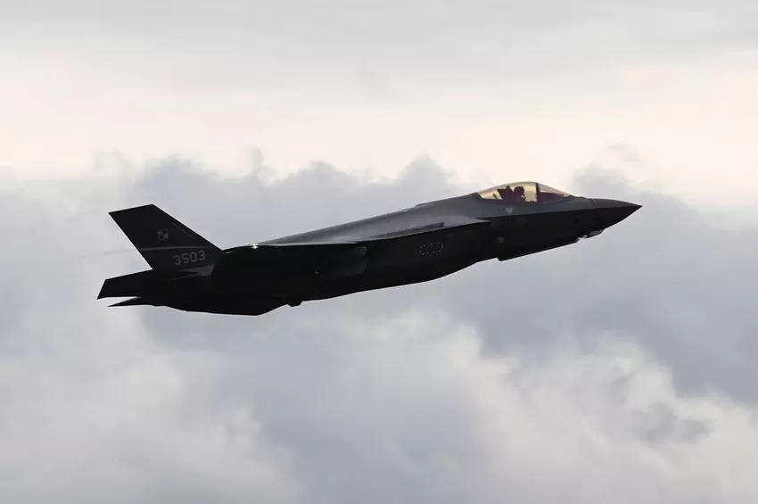 Gripen zamiast F-35: szwedzka Saab prowadzi negocjacje z Kanadą w sprawie sprzedaży swoich myśliwców