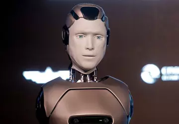 Boston Dynamics się zmaga, Optimus w ...