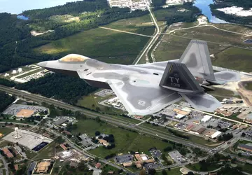 Tyndall Air Force Base wysyła odrzutowiec ...