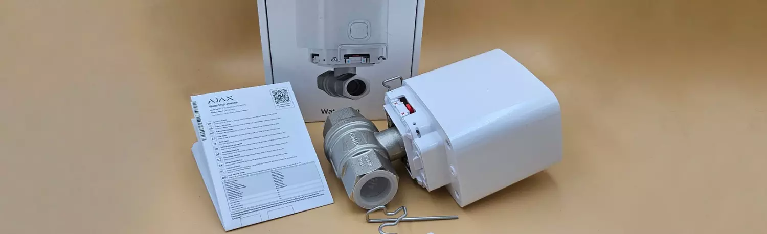 Water Master: recenzja baterii podłogowej Ajax WaterStop dla inteligentnego domu