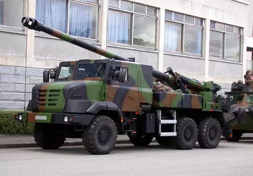 Francja utworzy fundusz obronny, w który ...