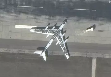 Rosja pokrywa samoloty wojskowe oponami, by ...