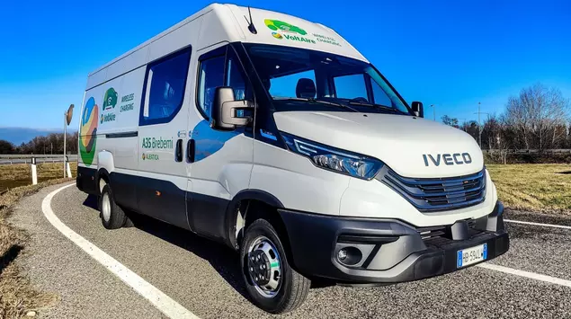 Iveco testuje bezprzewodowe ładowanie aut elektrycznych ...