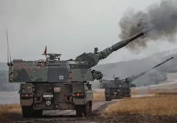 Panzerhaubitze 2000 niszczy rosyjski sprzęt precyzyjnym ...