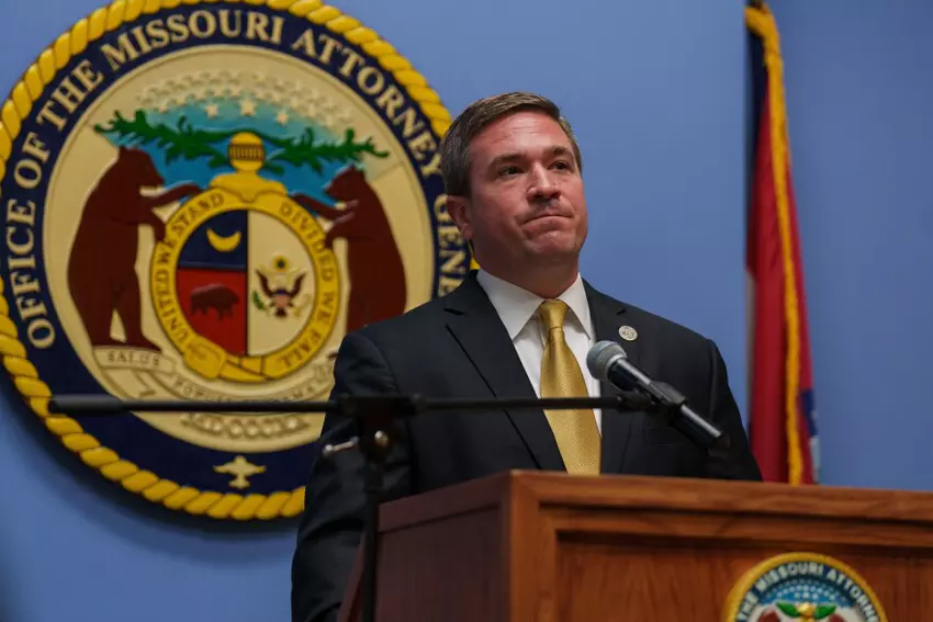 Władze stanu Missouri rozpoczęły dochodzenie przeciwko firmom AI za rzekomą stronniczość wobec Trumpa