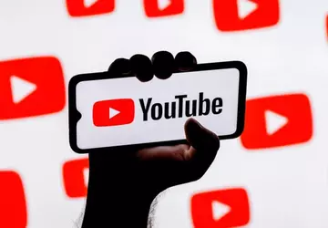 Tryb obrazu w obrazie YouTube może ...