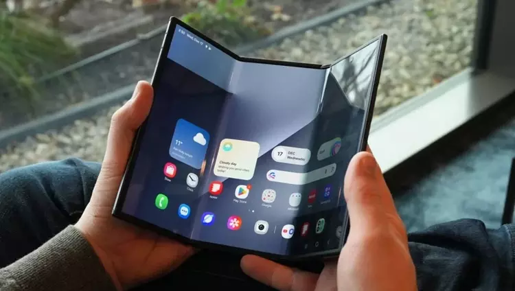 Samsung Galaxy TriFold powraca w 2027 ...