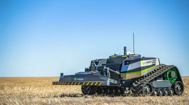 AgXeed AgBot: Samodzielny traktor zmienia reguły ...