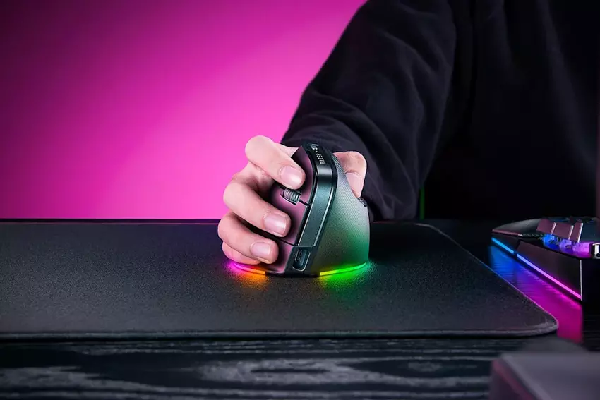 Razer wypuściła swoją pierwszą pionową mysz Pro Click V2 z RGB-podświetleniem