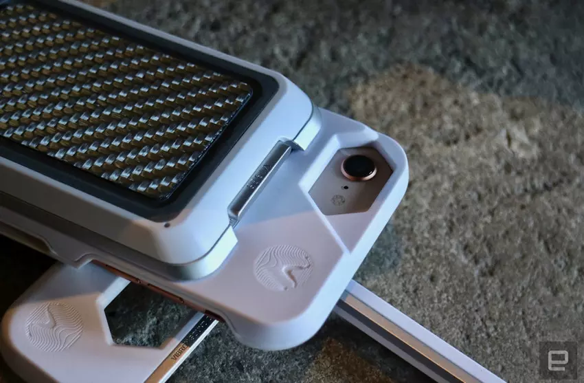 MWC 2018: Case-transformator sprawia modułowej iPhone i Galaxy