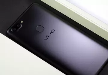 Bezramowa Vivo V9 pojawiła się na ...
