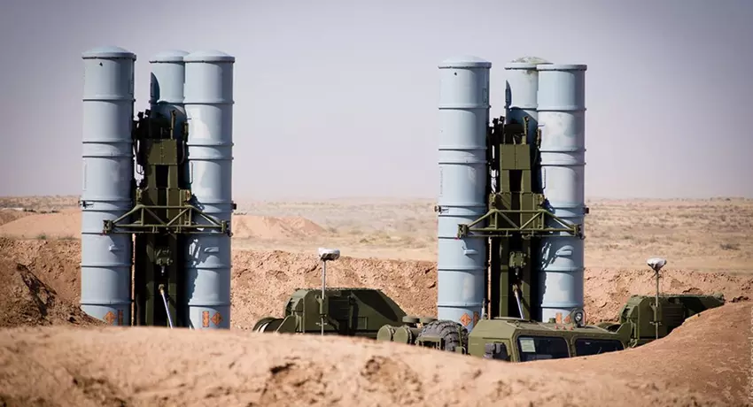 Indie kupią od Rosji systemy obrony przeciwlotniczej S-400 za 5,5 mld USD, pomimo możliwych sankcji USA