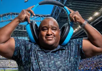 JLab zaprezentował Blue XL - nietypowy ...