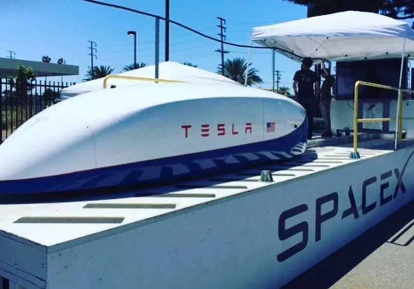 Maska Ilona chce przetasować Hyperloop w połowie prędkości dźwięku