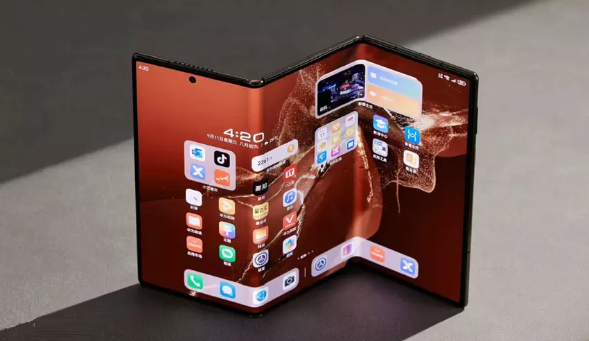 Insider: Samsung zaprezentuje potrójnie składany smartfon podobny do Huawei Mate XT na początku 2026 roku