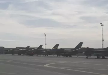 Holenderskie myśliwce czwartej generacji F-16AM/BM przybyły ...