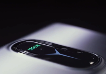 Ekran bez wycięcia, podświetlenie RGB i ...