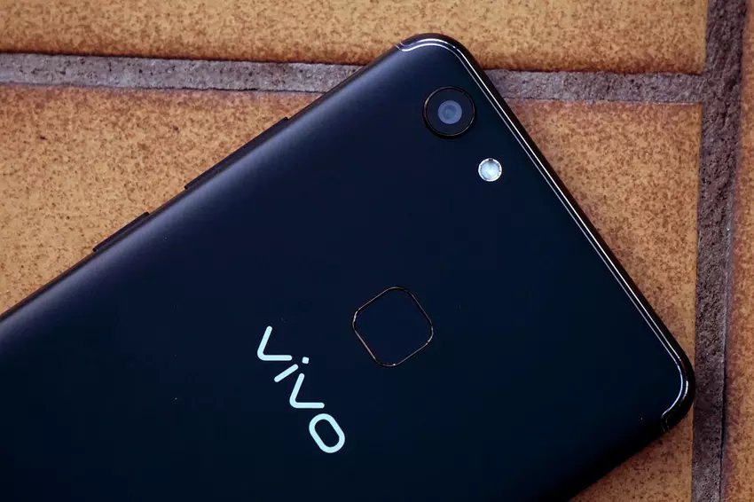 Cztery wersje Vivo X21 smartfon z wbudowanym wyświetlaczem skanery linii papilarnych są certyfikowane w Chinach