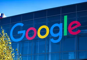 Google wyłączyło monetyzację treści rozpowszechniających fałszywe ...