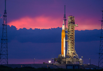 NASA rozpoczęła tankowanie rakiety księżycowej SLS ...