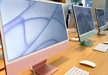 Bloomberg: Apple chciał dodać Face ID ...