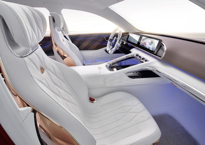 Wizja Mercedes-Maybach Ultimate Luxury salon.jpg