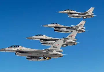 Rumunia zakupiła używane myśliwce F-16 Fighting ...