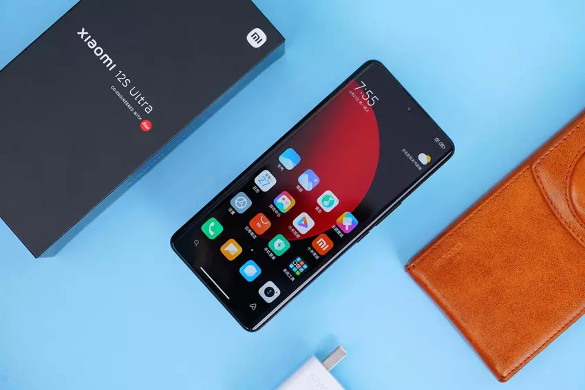 Xiaomi 12S Ultra nie otrzymuje czujnika zbliżeniowego: zamiast tego używa oprogramowania opartego na sztucznej inteligencji