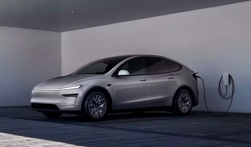 Tesla Model Y podczas ładowania