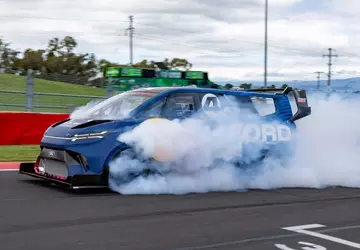 Ford Transit SuperVan 4.2 okazał się ...