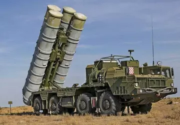 Rosyjski system rakietowy ziemia-powietrze S-400 Triumf ...