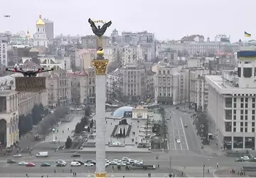 Dron z reklamą sprzedaży garażu i ...