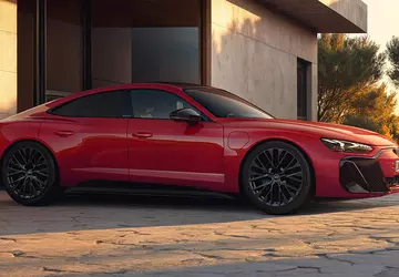 Audi zaprezentowała podstawową wersję e-tron GT ...