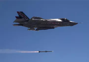 Niemcy kupują prawie 1000 pocisków AIM-120C-8 ...