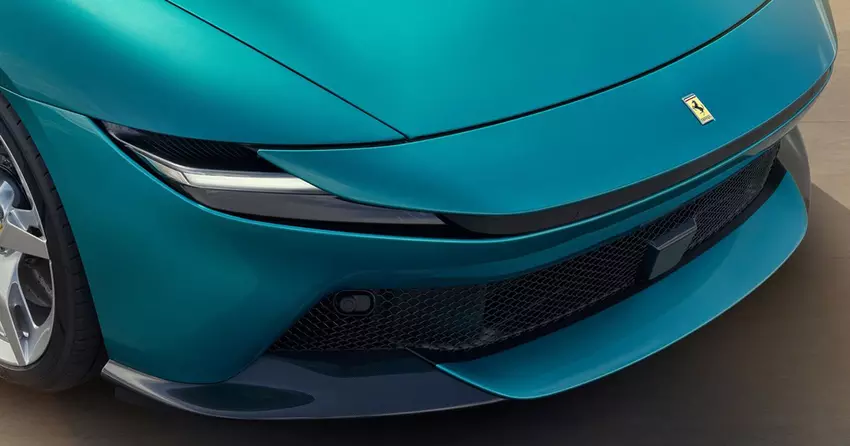 Ferrari wymyśliło system automatycznego hamowania, aby chronić splitter przed krawężnikami