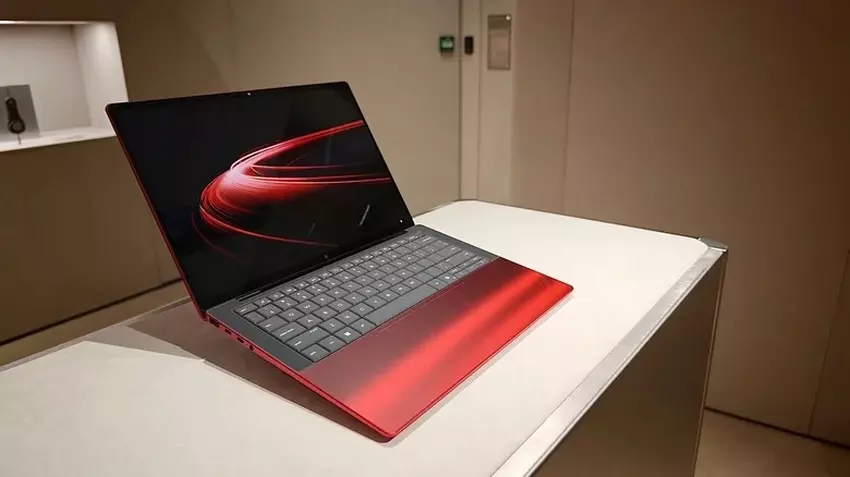 Ultraluksusowy laptop HP Limited Edition Scuderia Ferrari AI PC