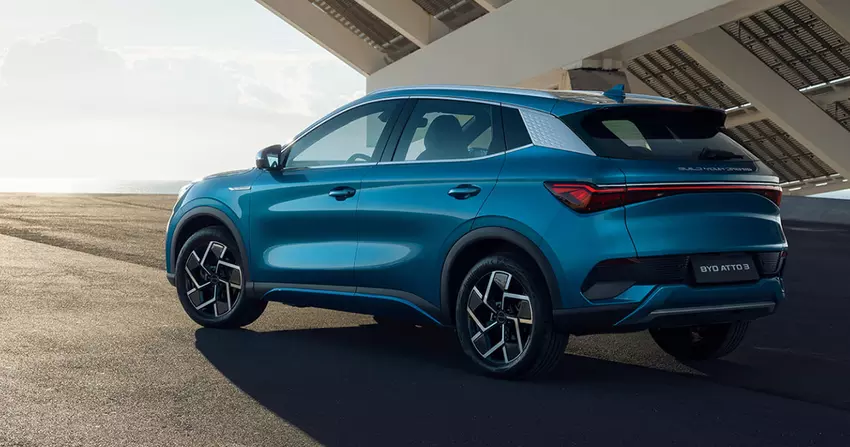 Chińscy producenci wypychają Teslę z europejskiego rynku samochodów elektrycznych