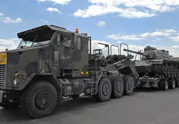 Ukraińscy kanonierzy otrzymają najpotężniejsze ciągniki czołgowe ...