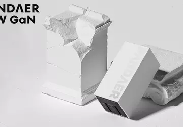 Może naładować iPhone'a 15 Pro do ...