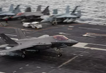 Siły Powietrzne USA, Marynarka Wojenna i ...