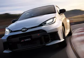 Hot-hatch Toyota GR Yaris otrzymał szereg ...