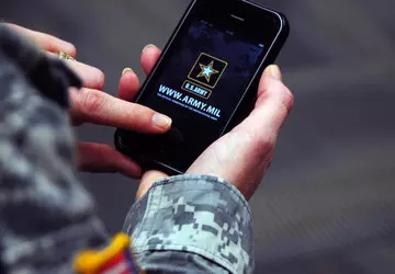 Pentagon zakazał sprzedaży smartfonów Huawei i ...